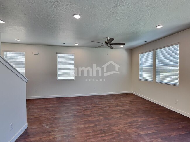 Foto del edificio - 8977 Will Royal Ln