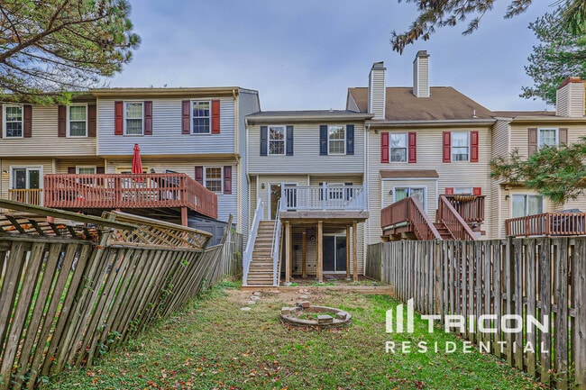 Building Photo - 3326 Midland Ct
