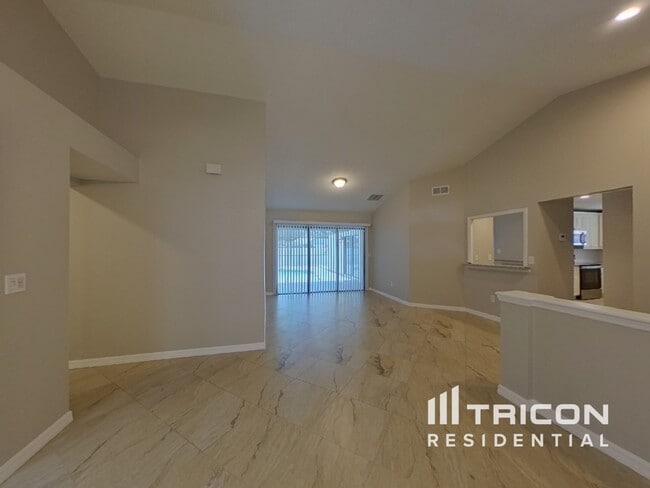 Building Photo - 9542 Pebble Glen Ave