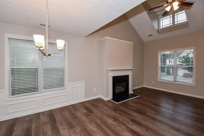 Building Photo - 7074 Littlebrook Way
