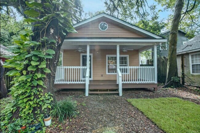 Photo - 1511 N M L King Jr Blvd House