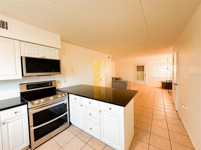 Foto del edificio - 525 Conway Rd