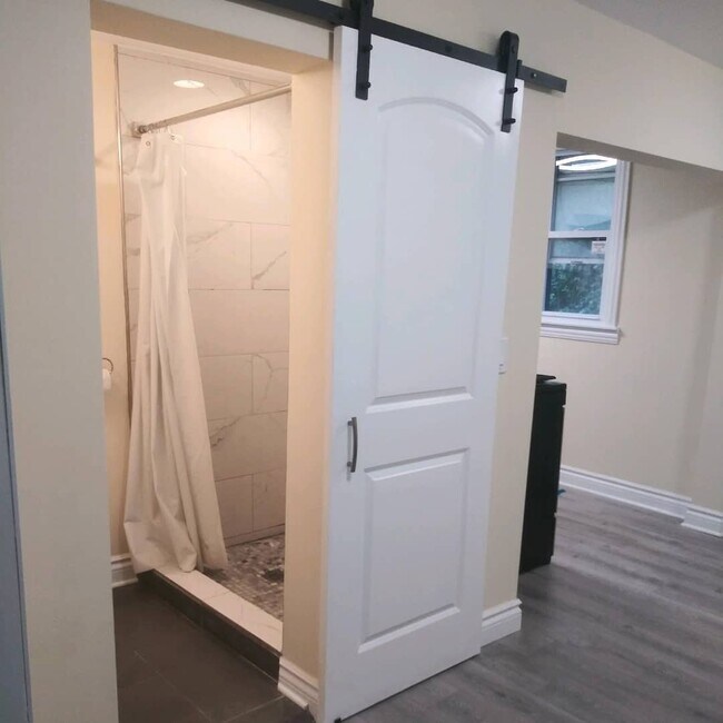 Foto del edificio - 518 N Allyn St