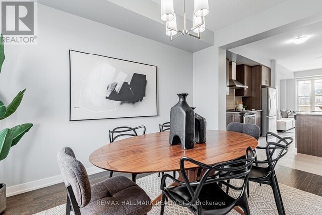 Photo du bâtiment - 10610 Bathurst St