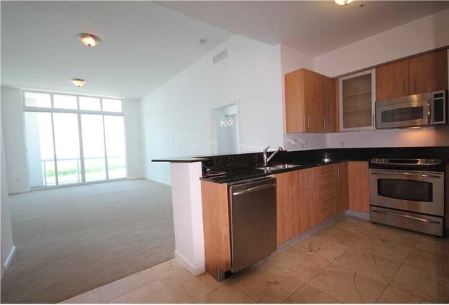 Building Photo - 7900 Harbor Island Dr