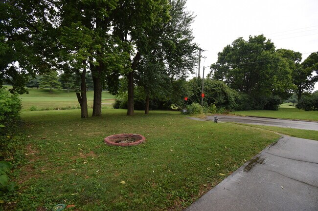 Building Photo - VIRTUAL SHOWINGS AVAILABLE - Great 4 Bedro...