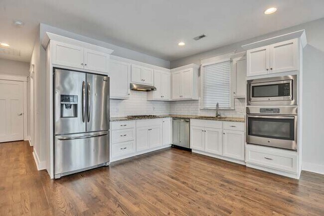 Building Photo - 912 Islander Way