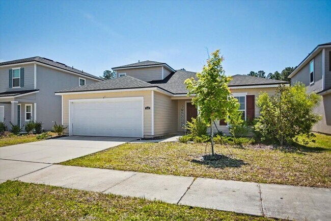 Foto del edificio - Beautiful Open Layout 4 Bed, 3 Full Bath | A True Masterpiece Backing to a Peaceful Pond with Mod...