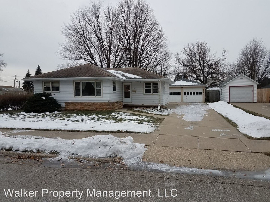 Primary Photo - 3 br, 1 bath House - 109 N. Walnut