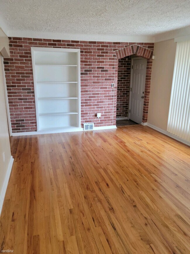 3 br, 1.5 bath House 17393 Lenore House Rental in Detroit, MI