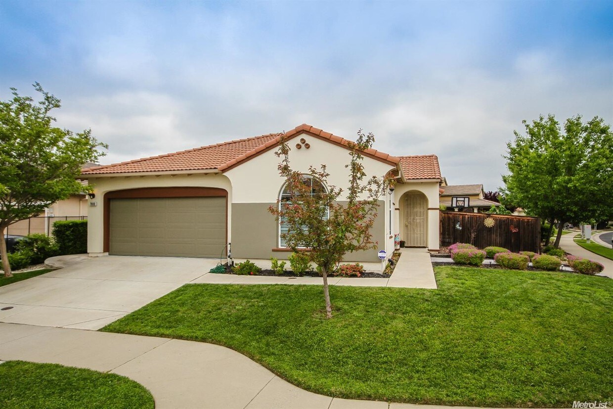 Primary Photo - 7000 Artisan Cir