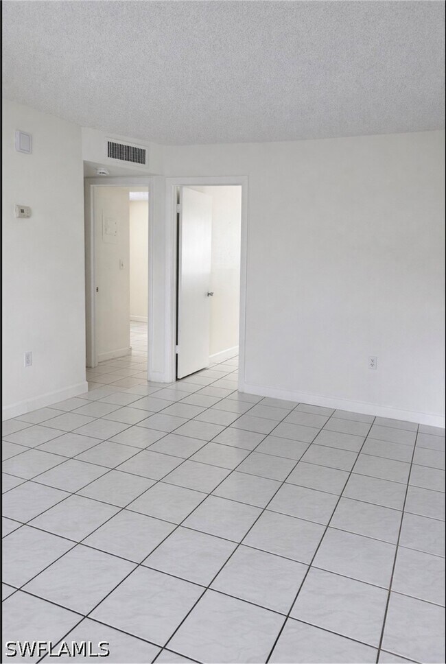 Building Photo - 3325 Arpt Rd S