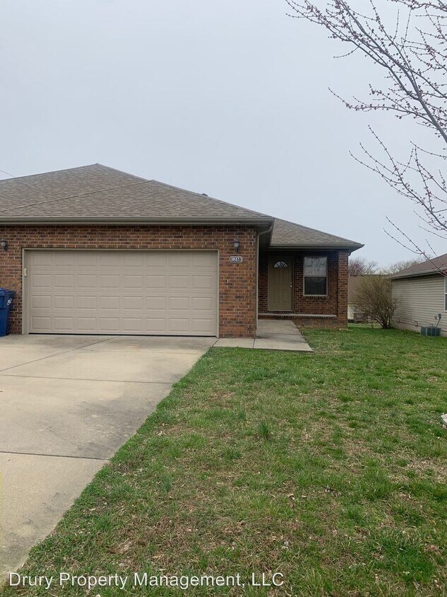 Primary Photo - 126 Bailey Cir