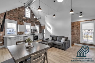 Building Photo - 204 High St