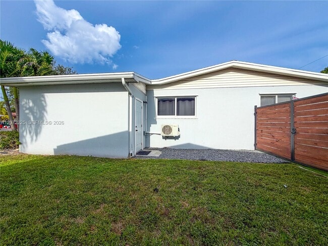 Building Photo - 8940 SW 198th Terrace