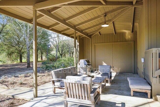 Foto del edificio - 5968 W. Dry Creek Road