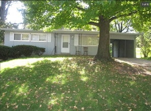 Building Photo - 1924 Paducah Dr