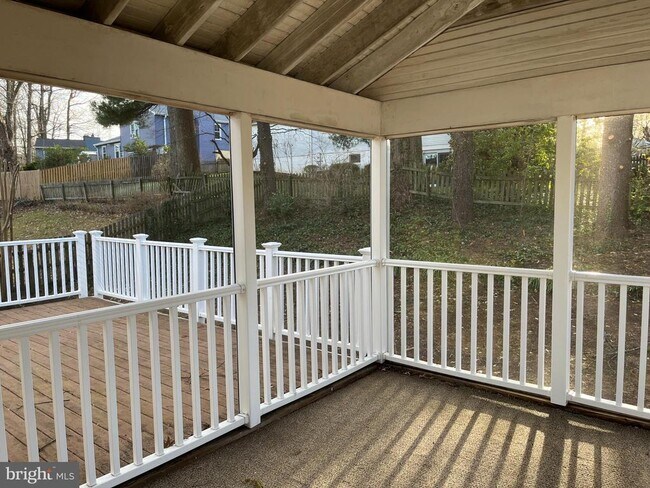 Foto del edificio - 3233 Holly Berry Ct