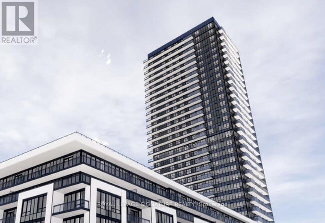 Building Photo - 5105 Hurontario St