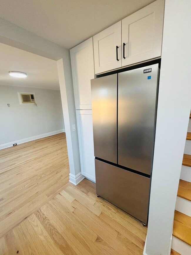 Foto del edificio - 45 Glen Head Rd