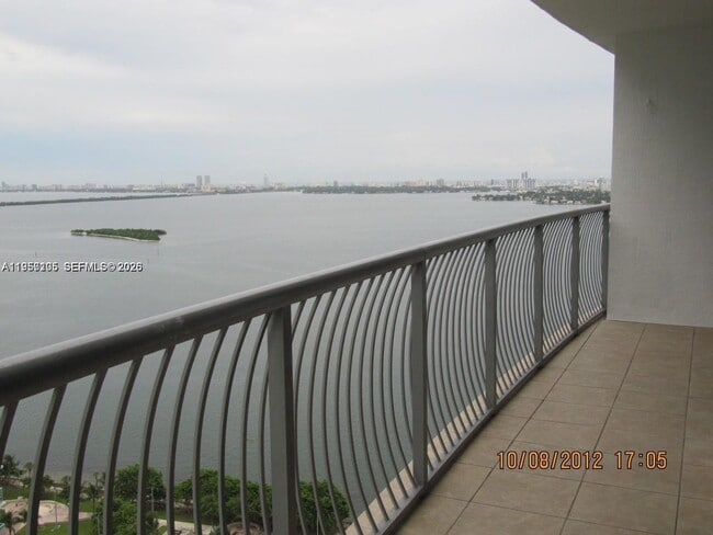 Foto del edificio - 1750 N Bayshore Dr