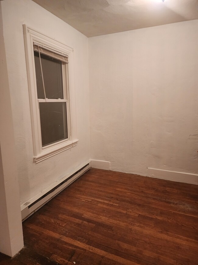 Building Photo - 49 Everett St