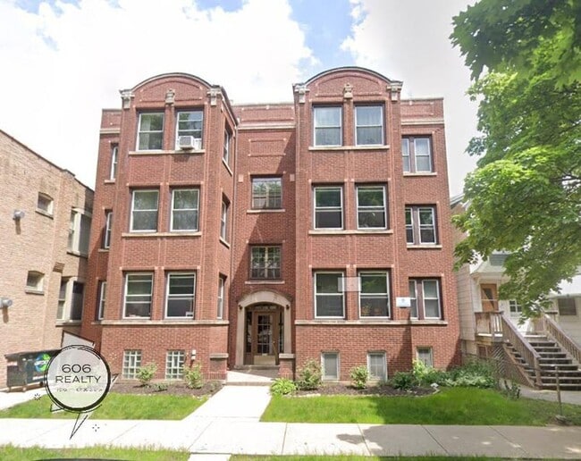 Building Photo - 3943 N Kostner Ave