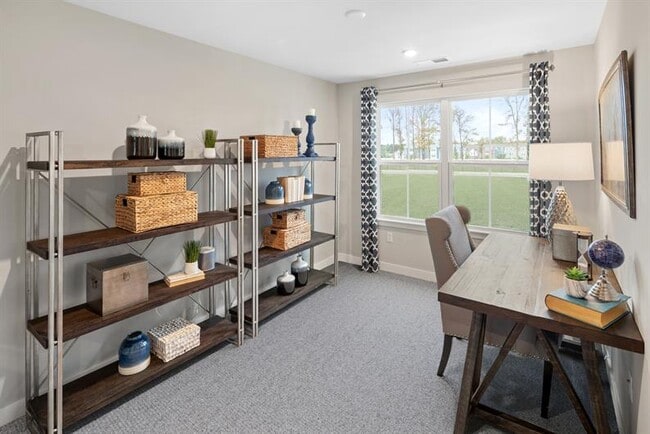 3BR/Office - 37 Athens Way