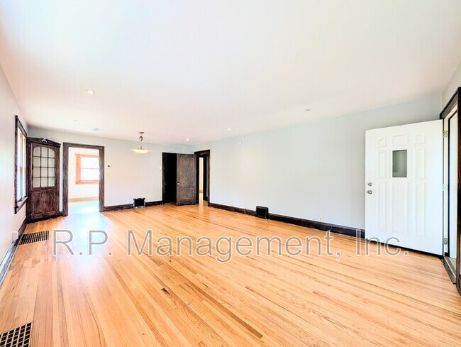 Foto del edificio - 5050 30th Ave S