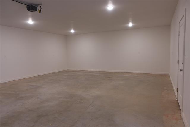 Building Photo - 2510 Lakeridge Dr
