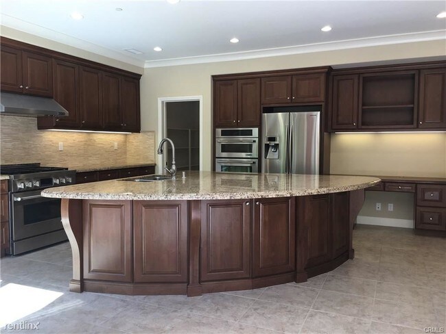 Building Photo - 5 br, 4 bath House - 50 Umbria