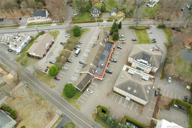 Foto del edificio - 1990 Bronson Rd
