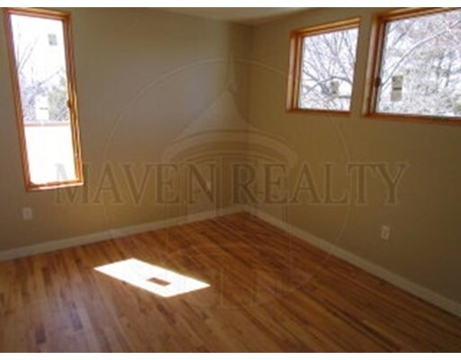 Building Photo - 28 Vineyard St