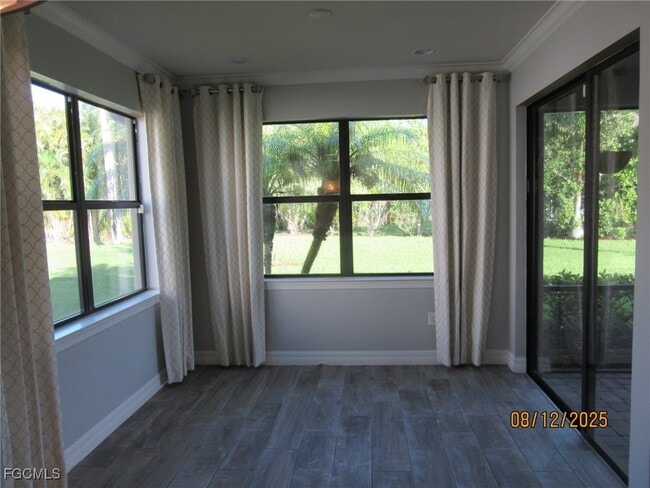 Foto del edificio - 14589 Laguna Dr