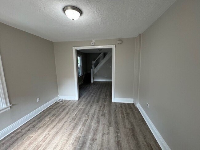 Building Photo - 4br Twin Home for rent in Allentown