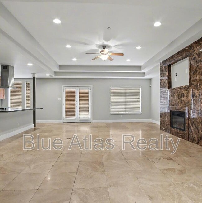 Building Photo - 2690 Rockbrook Dr