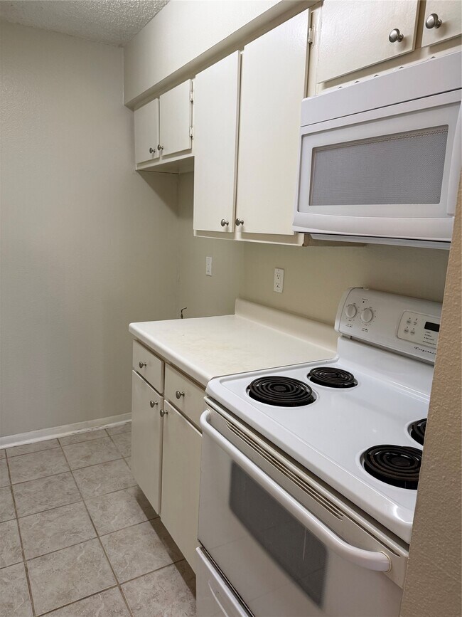 Foto del edificio - 1900 Bay Area Blvd