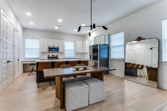Foto del edificio - 540 S Coppell Rd