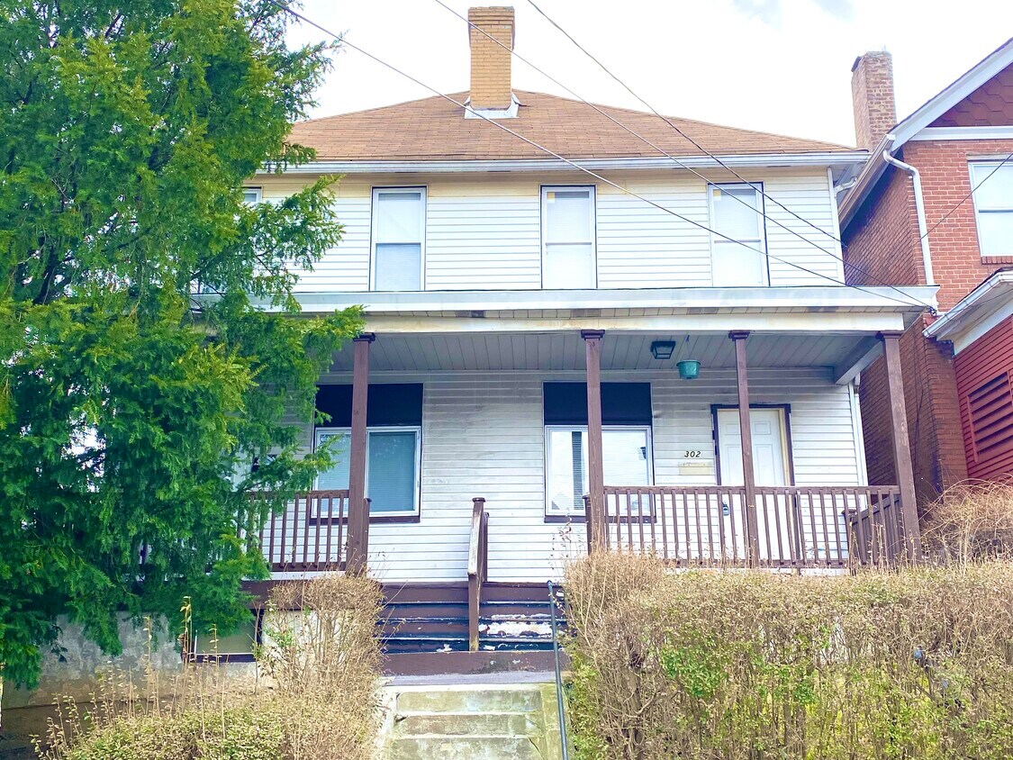 Primary Photo - 300 W 13th Ave