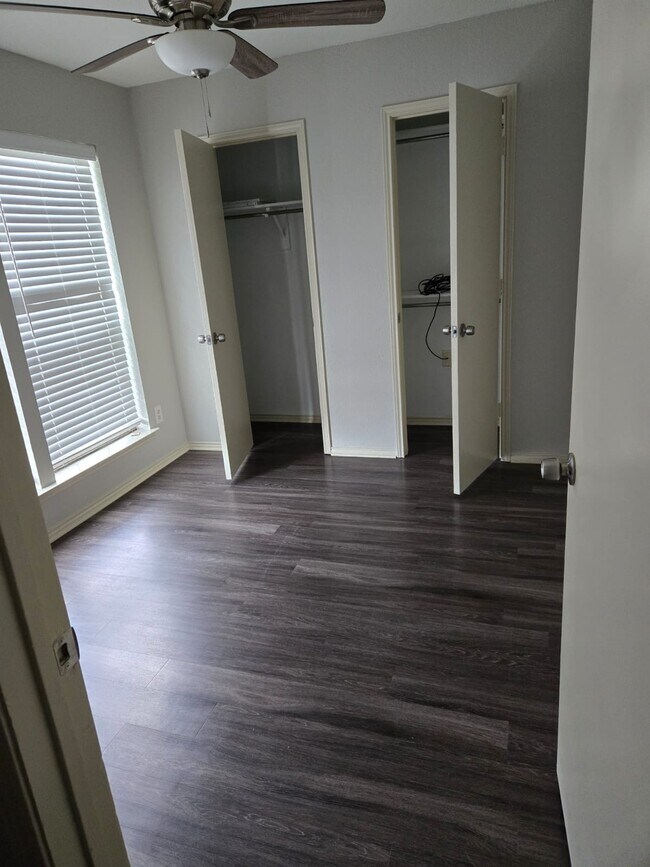 Foto del edificio - 210 Shrum Ct