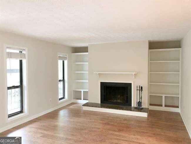 Foto del edificio - 606 Park Ridge Cir