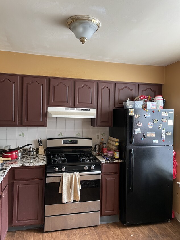 Primary Photo - 1202 Woodbridge Commons Way