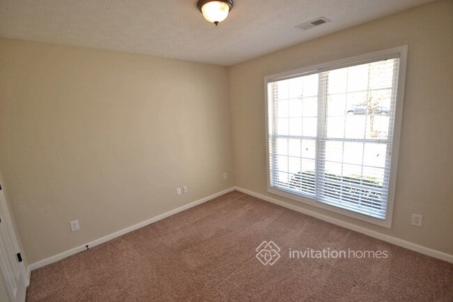 Building Photo - 3247 Tuggle Ives Dr NE