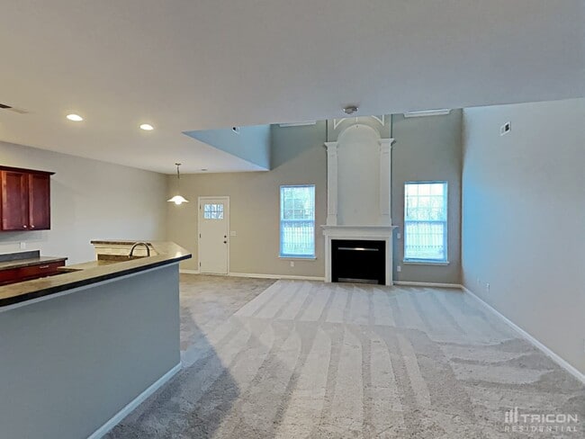 Foto del edificio - 4236 Glenmore Creek Dr