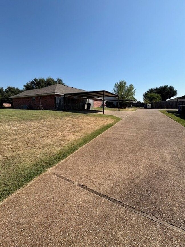 Building Photo - 10316 Hyacinth Ln