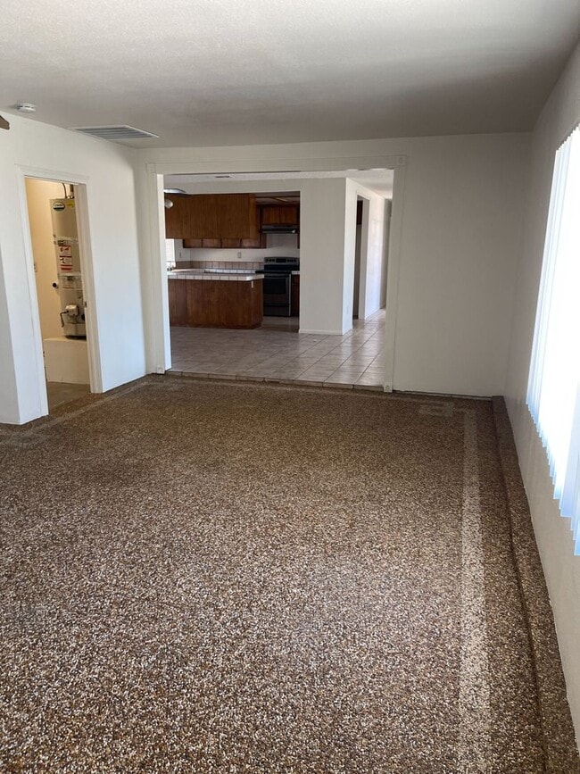 Foto del edificio - 4 BEDROOM APPLE VALLEY HOME ON CUL DE SAC!