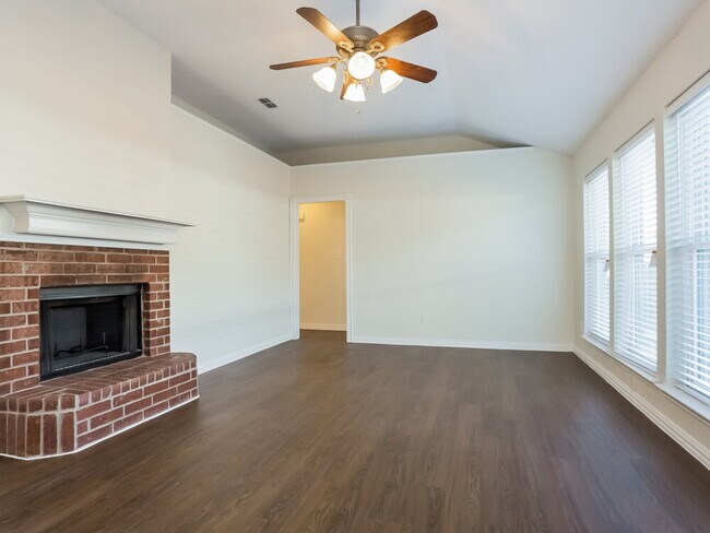 Foto del edificio - 2370 Stagecoach St