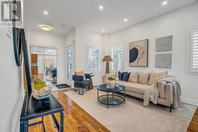 Photo du bâtiment - 6986 Haines Artist Way