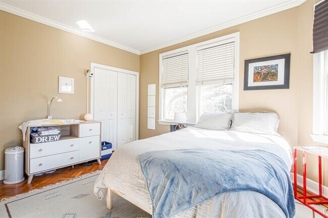 Foto del edificio - 878 Briarcliff Rd NE