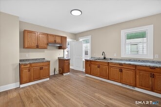 Building Photo - 38 Bristol St